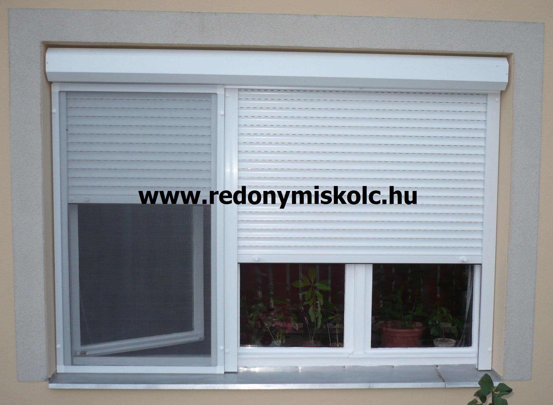 K�ls� tokos m�anyag red�ny