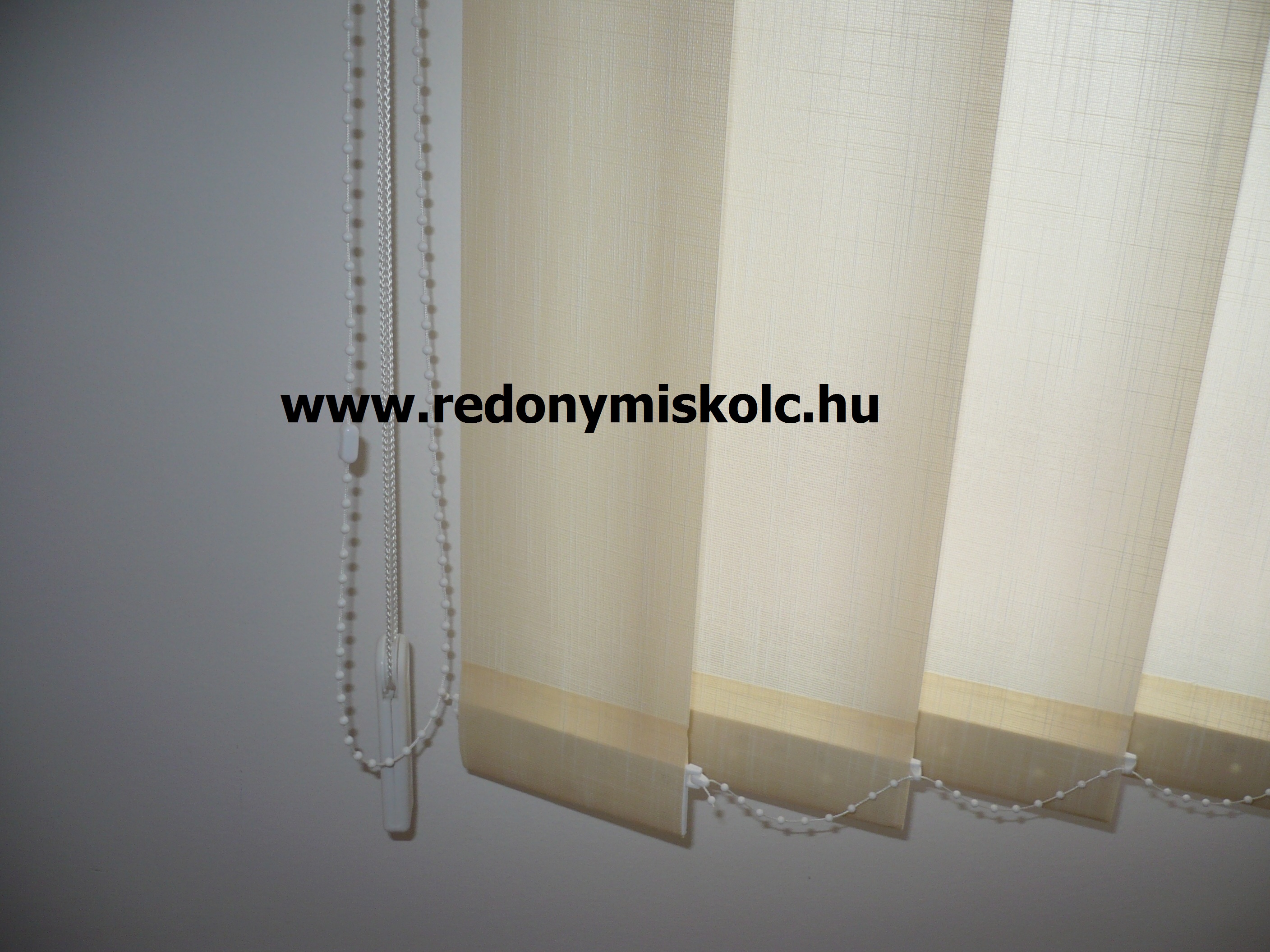 Szalagf�gg�ny Als�zsolca